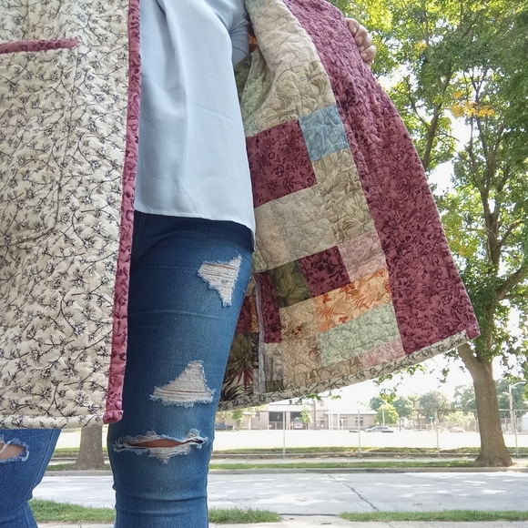 Vintage Quilt Coat, Floral Coat, Black Rose Quilt Coat - Picture 3 of 4